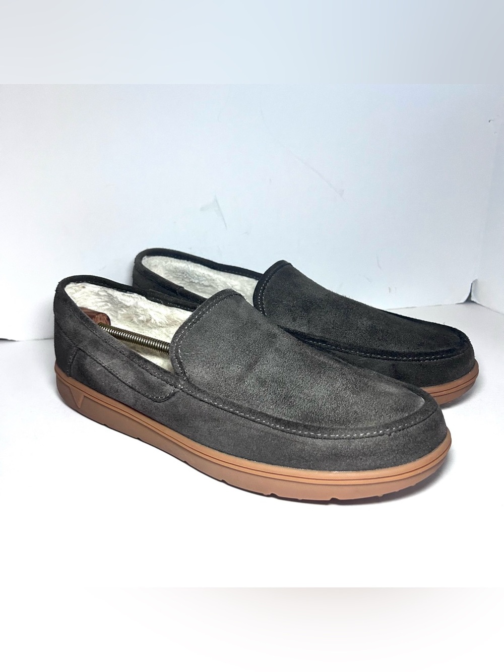 Vionic Gustavo Men’s 10.5 Orthotic Suede Slipper Gray Gum Sole